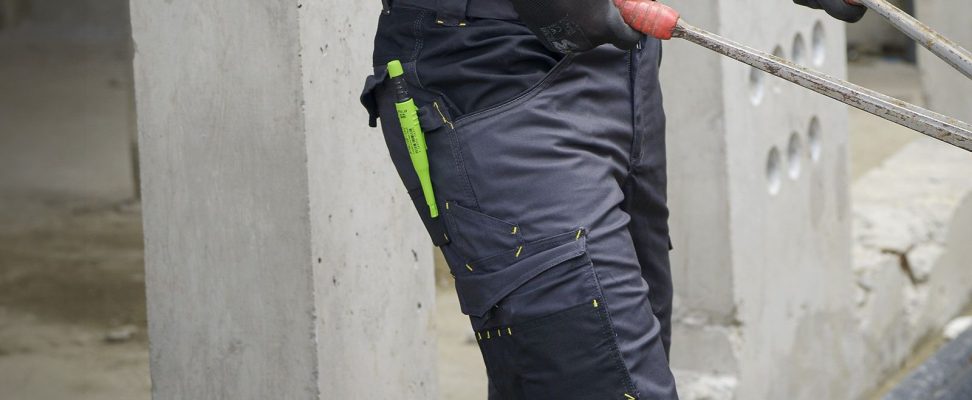 Ai-je le droit de porter un short de travail sur le chantier
