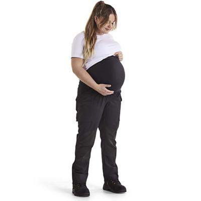 Femme avec un pantalon de grossesse Blaklader